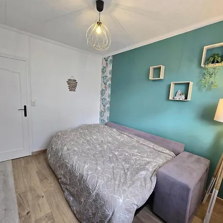 Holiday home Maison Avec Jardin & Garage, 2 Chambres, 6 Personnes
